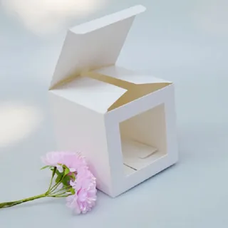 What are the Best Materials for Creating a Beautiful Window Gift Box?