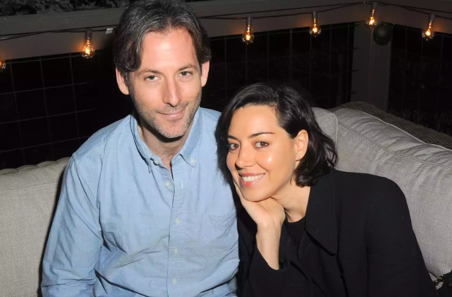 Aubrey Plaza Husband Dead