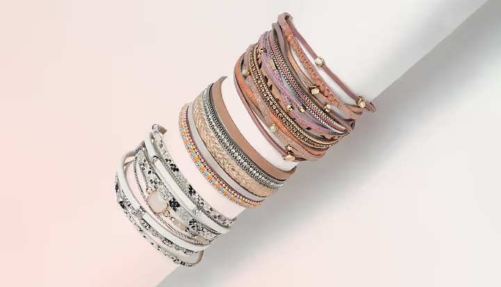 OUR HOLIDAY SHOP IS OPEN! DIFFERENT TYPES OF BRACELETS FOR EVERY OCCASION