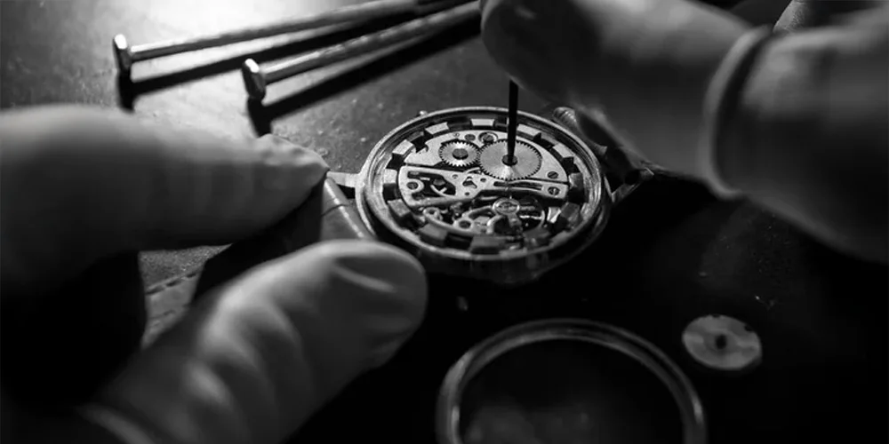 Ultimate Guide to Mechanical Watch Care: Tips for Longevity & Precision